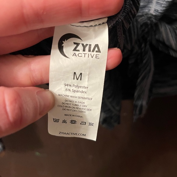 ZYIA womens active long sleeve tie back size M - Picture 5 of 6